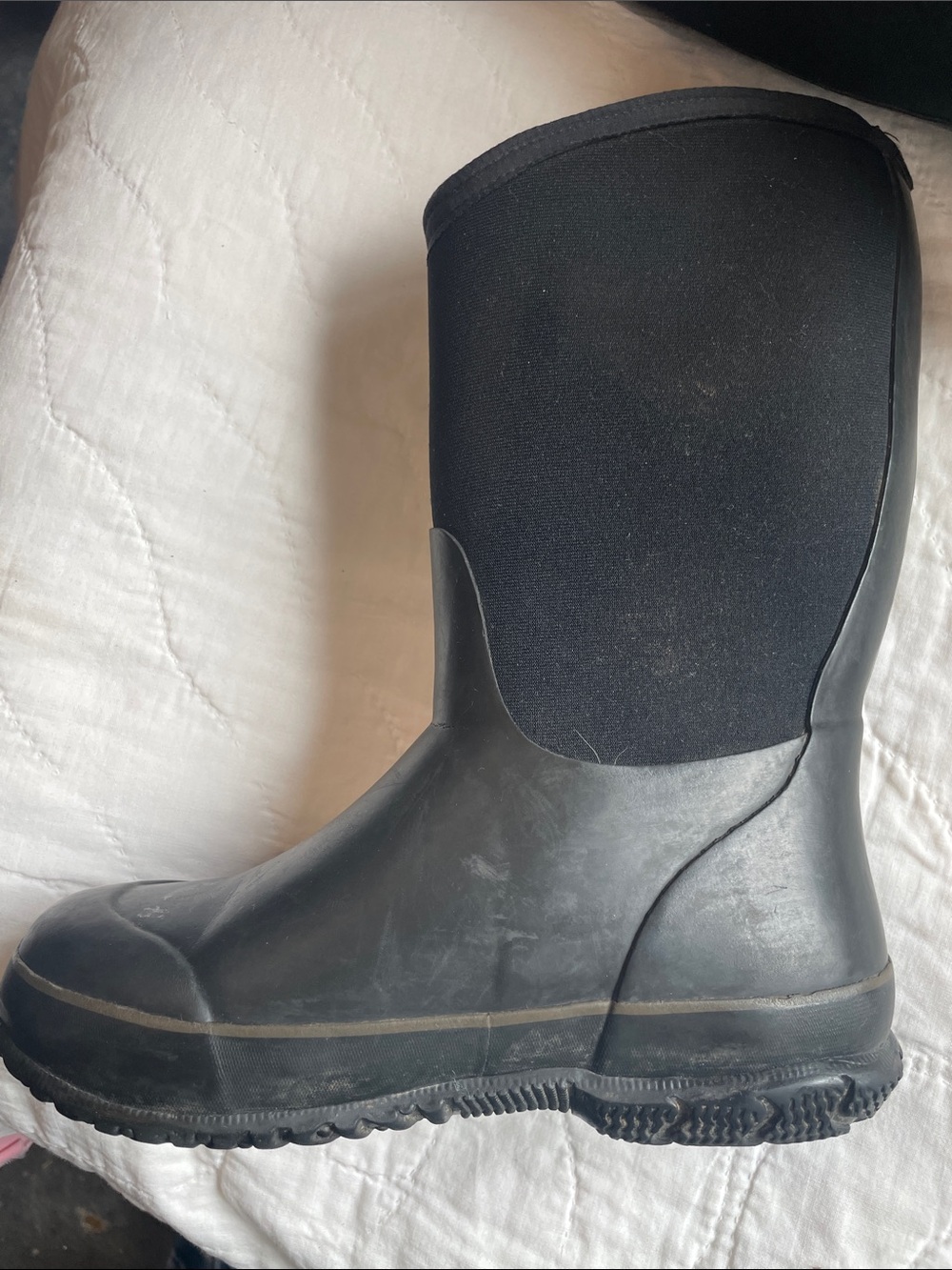 Bogs Youth Black Winter Boots. Good Condition. Size 2. - Picture 6 of 9